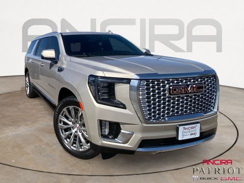Used 2022 GMC Yukon XL Denali image 1