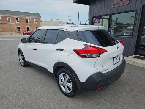 Used 2020 Nissan Kicks S FWD image 5