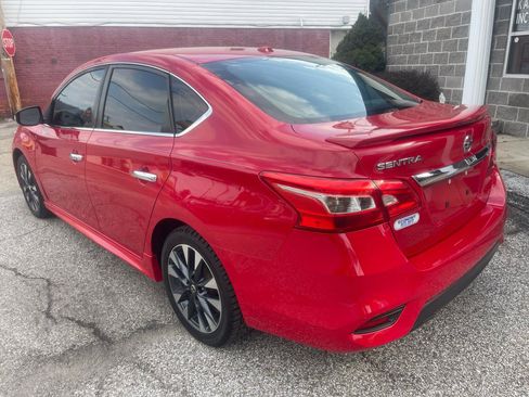 Used 2019 Nissan Sentra SR FWD image 7