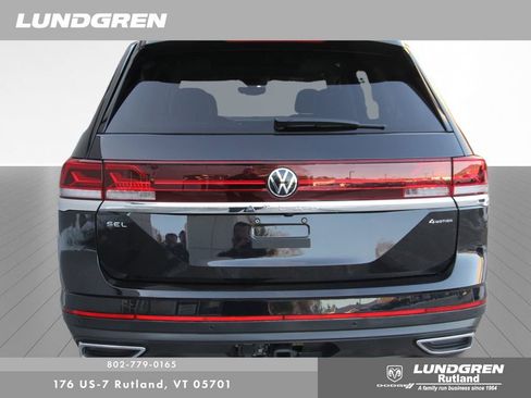 Certified 2025 Volkswagen Atlas SEL image 43
