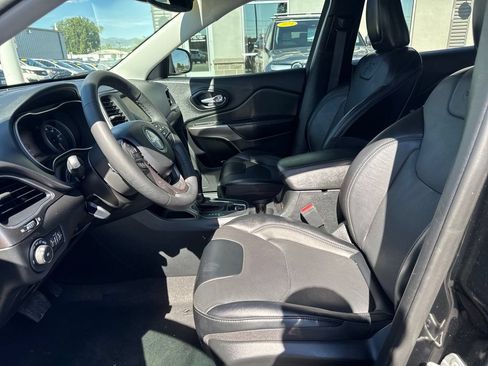 Used 2022 Jeep Cherokee Latitude Lux FWD image 9
