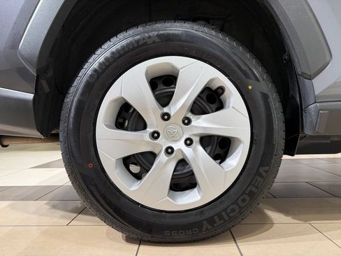 Certified 2025 Toyota RAV4 LE AWD/4WD image 9