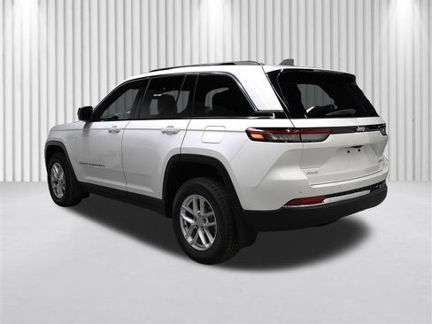 New 2026 Jeep Grand Cherokee Laredo X AWD/4WD image 5