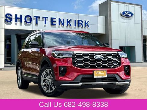 Certified 2025 Ford Explorer Platinum RWD image 1