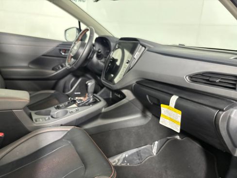 Used 2024 Subaru Crosstrek 2.5i Limited AWD/4WD image 33