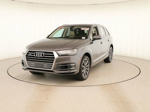 Used 2018 Audi Q7 3.0T Premium Plus w/ Premium Plus Package AWD/4WD image 12