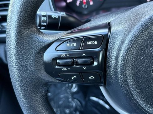 Used 2018 Kia Rio S image 27