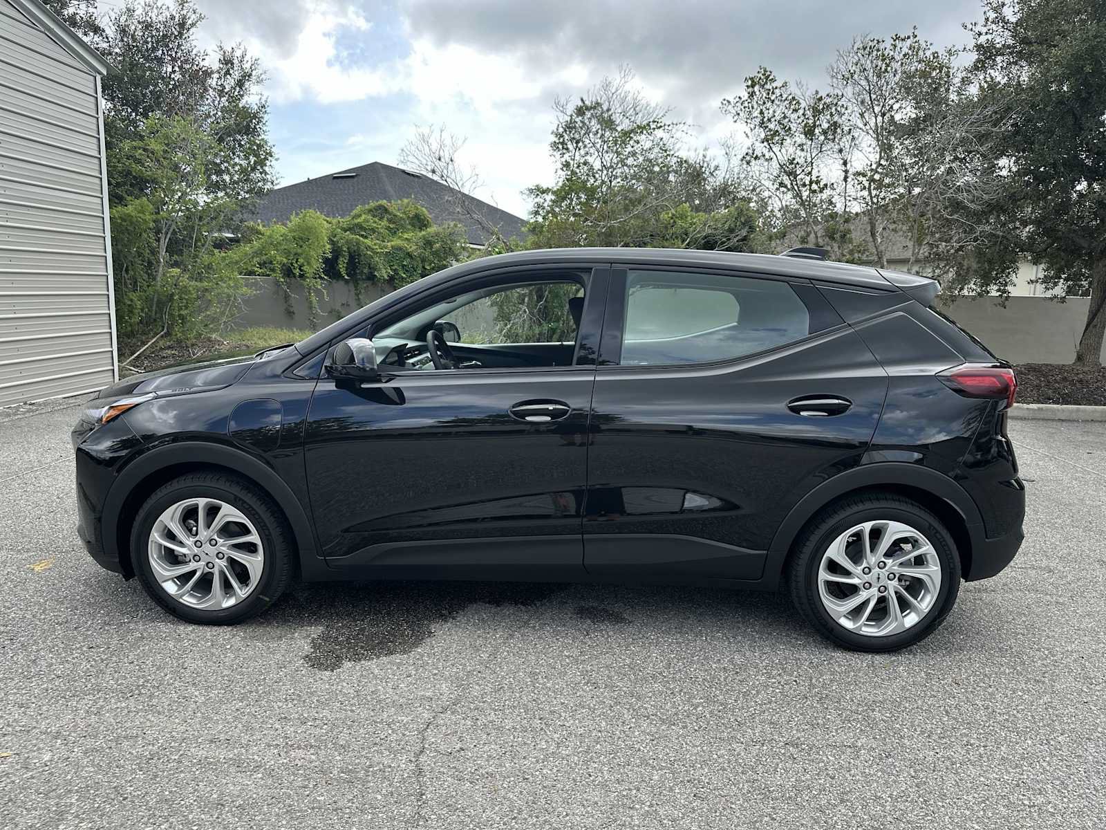 New 2027 Chevrolet Bolt LT w/ Comfort Package FWD image 3