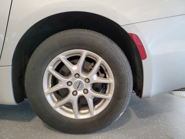 Used 2024 Chrysler Pacifica Touring-L FWD image 14