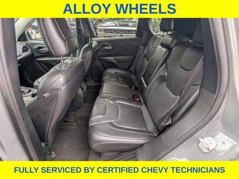 Used 2020 Jeep Cherokee Limited FWD image 15