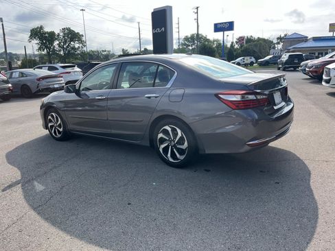 Used 2016 Honda Accord EX image 6