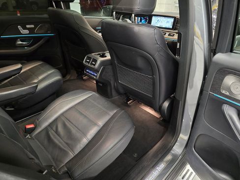 Used 2022 Mercedes-Benz GLS 450 4MATIC image 35