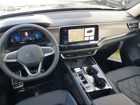 New 2026 Volkswagen Atlas SEL Premium R-Line AWD/4WD image 6