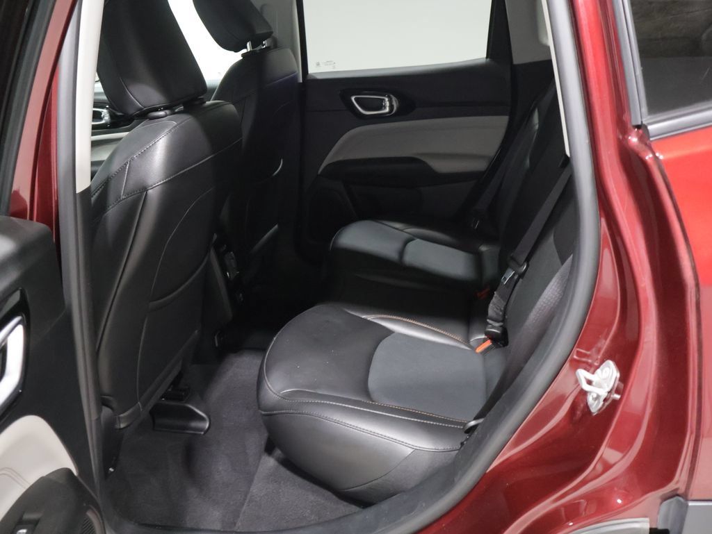 Certified 2022 Jeep Compass Limited AWD/4WD image 18