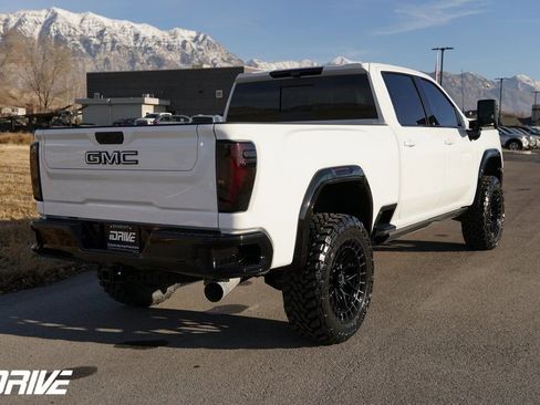 Used 2026 GMC Sierra 2500 AT4X image 11