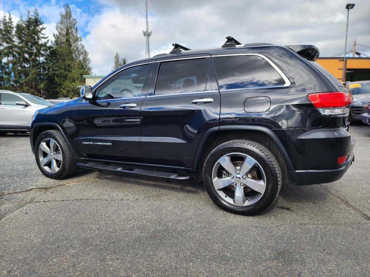 Used 2014 Jeep Grand Cherokee Limited w/ Luxury Group II AWD/4WD image 8