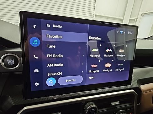 Used 2025 Toyota 4Runner Limited image 14