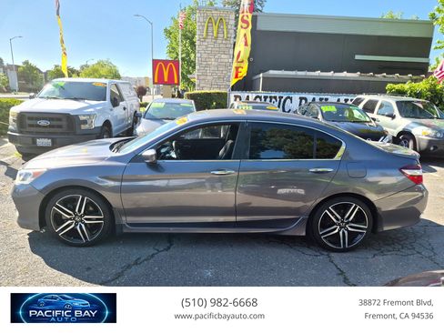 Used 2017 Honda Accord Sport image 4