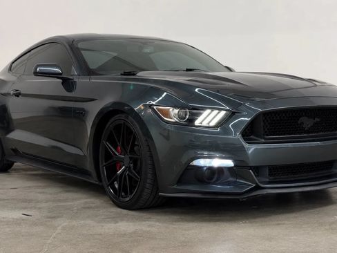 Used 2016 Ford Mustang GT RWD image 2