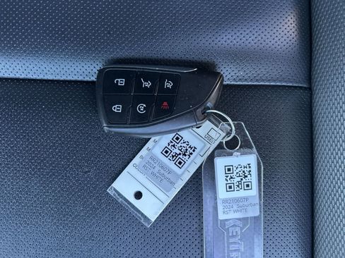 Used 2024 Chevrolet Suburban RST image 20