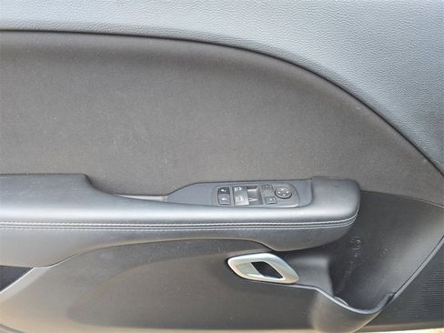 Used 2022 Dodge Challenger SXT w/ Blacktop Package image 12