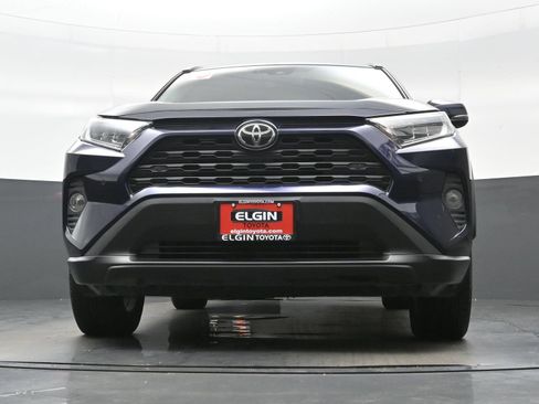 Used 2020 Toyota RAV4 XLE Premium FWD image 27