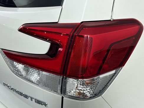 Used 2021 Subaru Forester AWD/4WD image 57