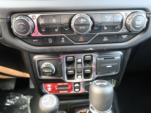 New 2026 Jeep Wrangler Unlimited Rubicon image 15