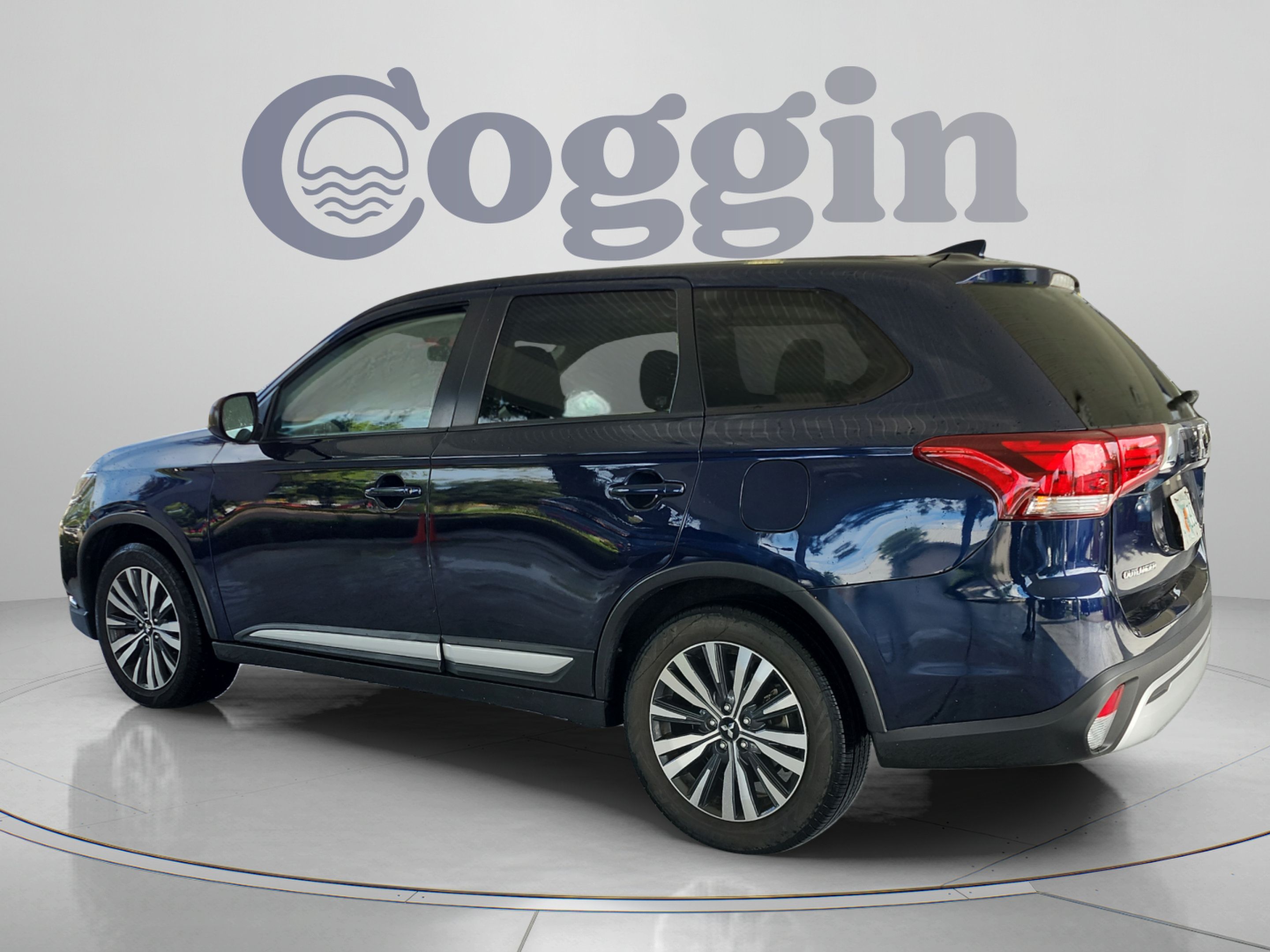 Used 2020 Mitsubishi Outlander ES FWD image 3