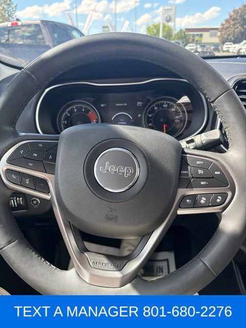 Used 2022 Jeep Cherokee Limited w/ Mopar Interior Package AWD/4WD image 16
