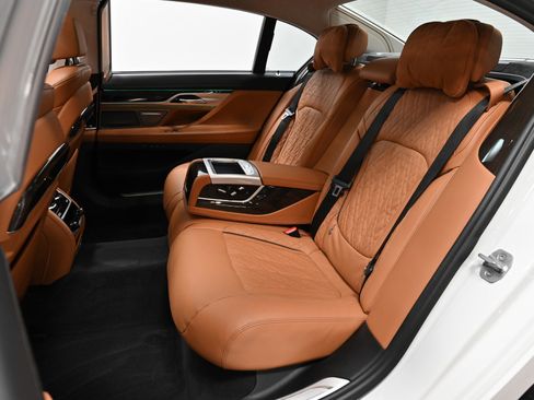 Used 2022 BMW M760i xDrive w/ Luxury Rear Seating Package image 30