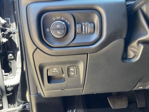 Used 2025 RAM 1500 Big Horn AWD/4WD image 12