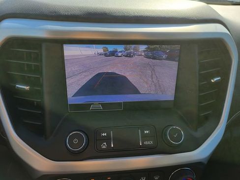 Used 2023 GMC Acadia SLE image 35