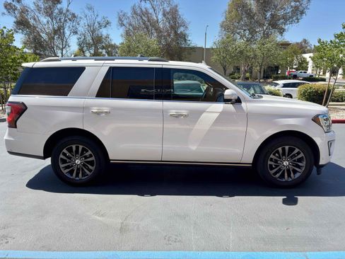 Used 2019 Ford Expedition Limited w/ Equipment Group 301A AWD/4WD image 7