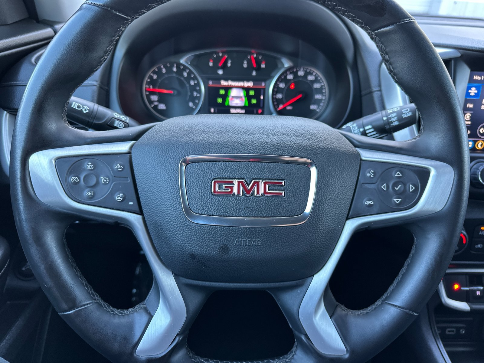 Used 2024 GMC Terrain SLT AWD/4WD image 22