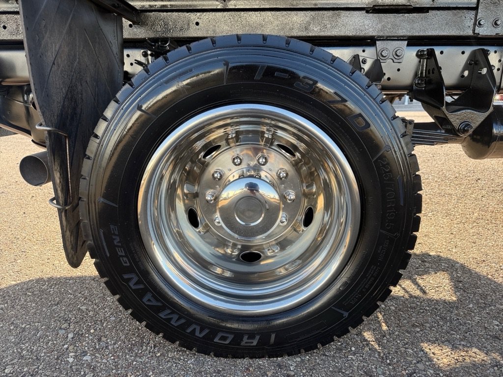 Used 2017 RAM 5500 Tradesman w/ Ambulance Prep Group AWD/4WD image 21