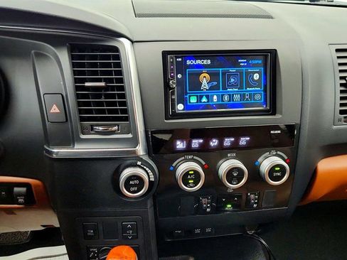 Used 2020 Toyota Sequoia Platinum RWD image 18