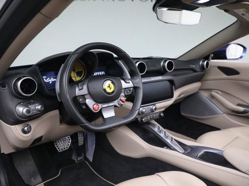 Certified 2020 Ferrari Portofino image 19