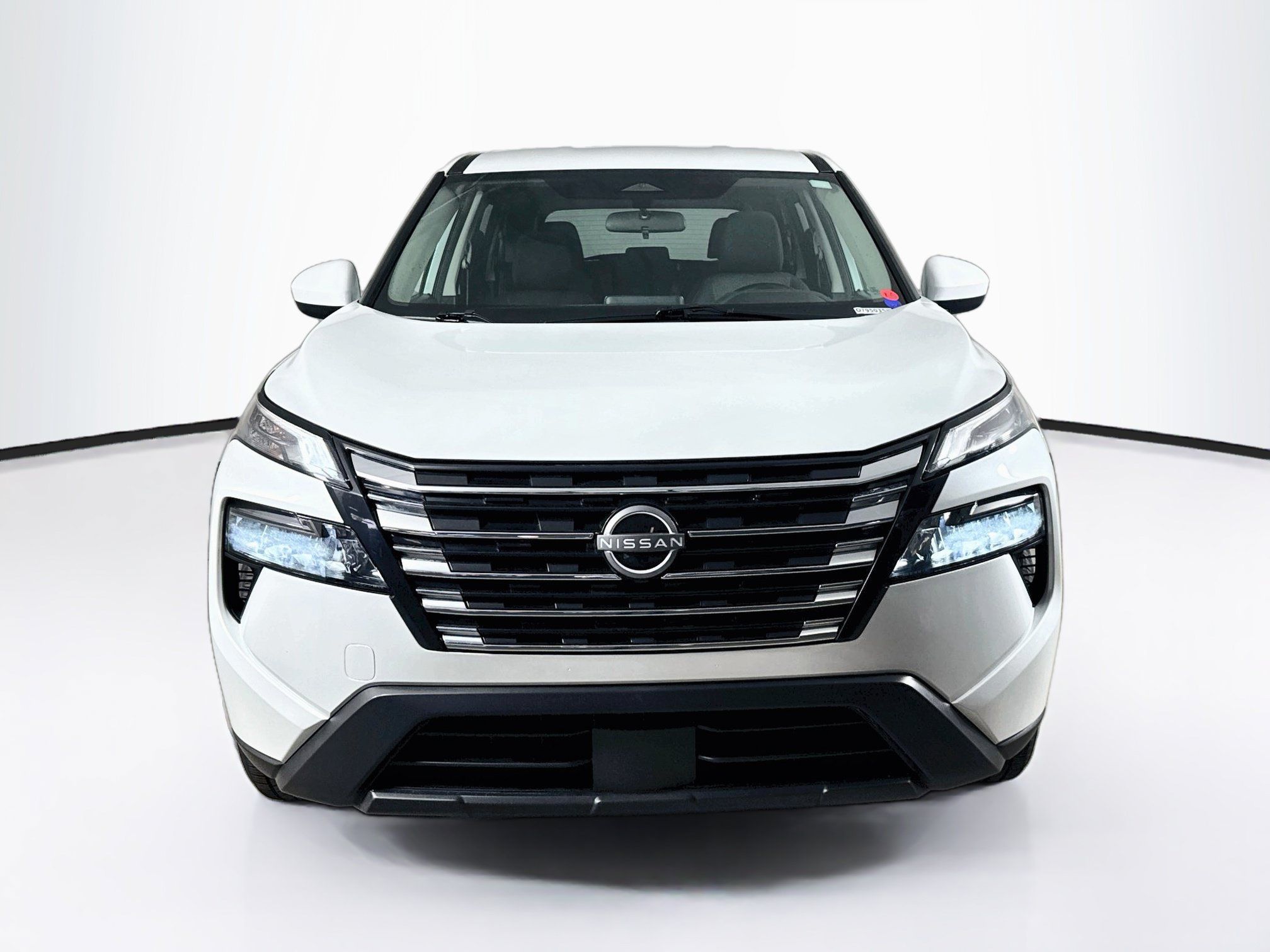 Used 2025 Nissan Rogue SV FWD image 11