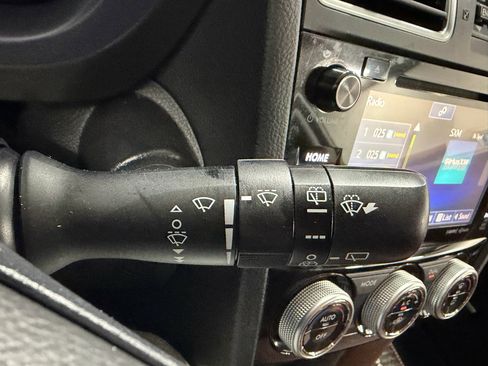 Used 2017 Subaru Forester 2.5i Touring w/ Popular Package #2 image 17