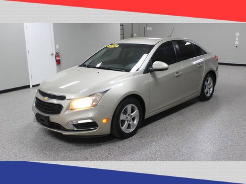Used 2016 Chevrolet Cruze LT image 7
