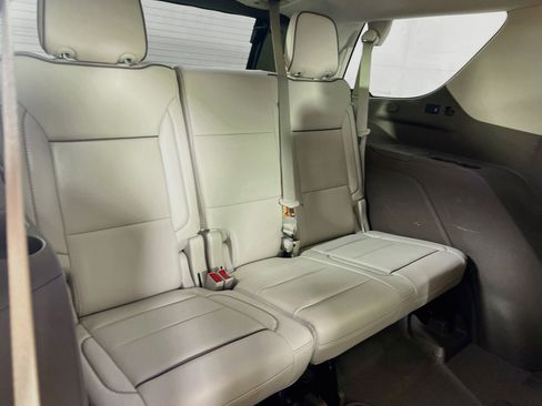 Used 2022 GMC Yukon Denali w/ Advanced Technology Package AWD/4WD image 29