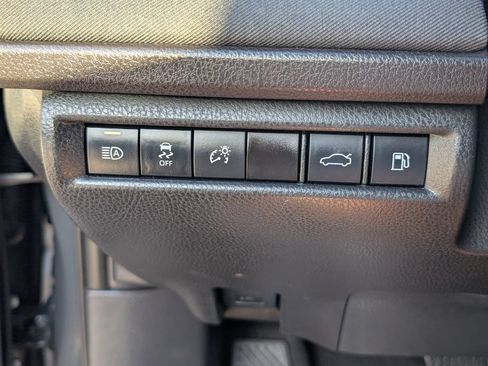 Used 2025 Toyota Camry LE w/ Convenience Package AWD/4WD image 13