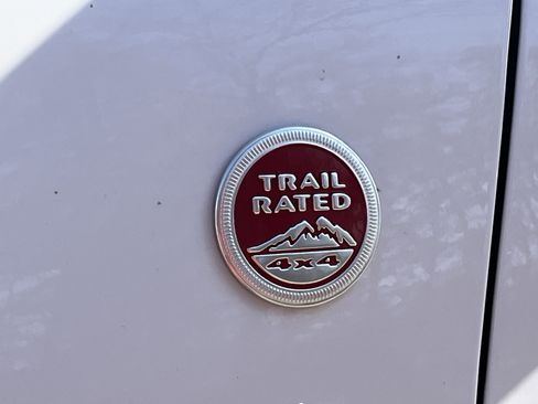 Used 2020 Jeep Grand Cherokee Trailhawk image 37