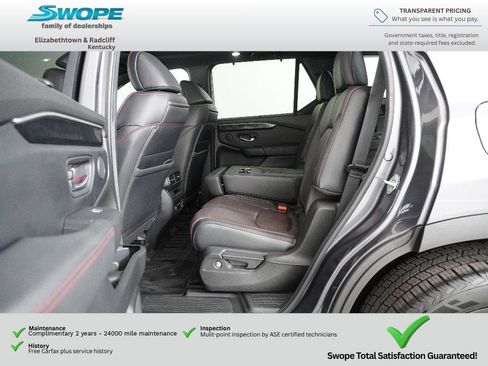 Used 2025 Honda Pilot Black Edition image 11