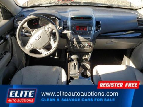 Used 2015 Kia Sorento LX image 15