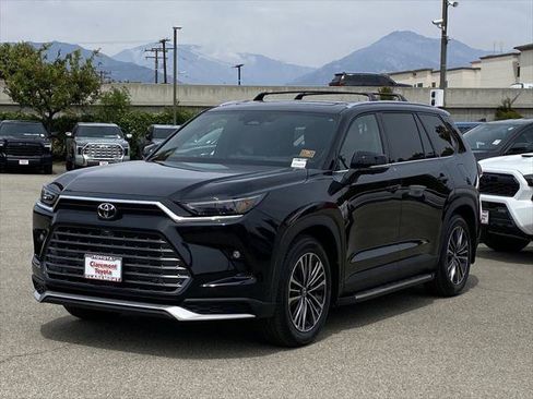 Certified 2026 Toyota Grand Highlander AWD Hybrid image 40