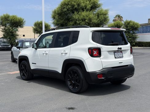 Used 2019 Jeep Renegade Altitude w/ Quick Order Package 2XM FWD image 9