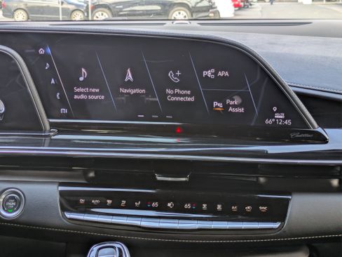 Used 2024 Cadillac Escalade Sport w/ LPO, ONYX Package image 5