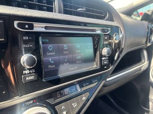 Used 2016 Toyota Prius C Two FWD image 22